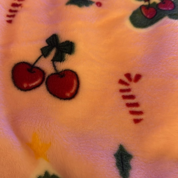Rachel Roy Cherry Christmas Tree Pink Throw 🍒 🎄🎄🍒 - Picture 9 of 9